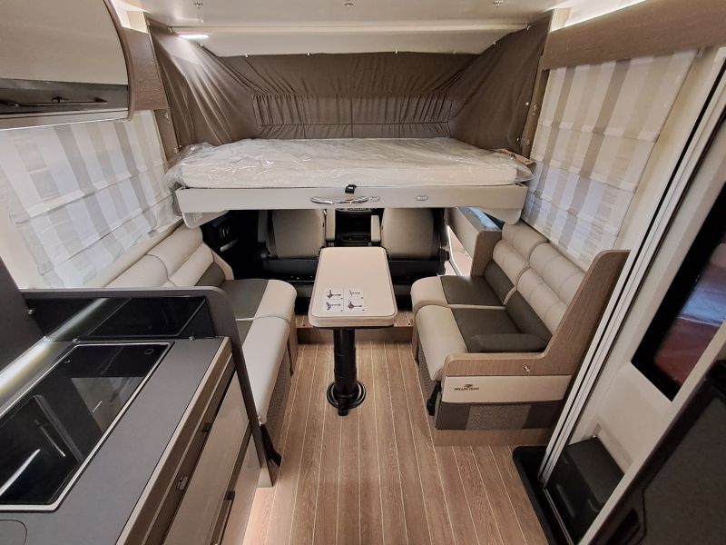 En venta Roller Team Roller Team Fiat Zefiro 267 MH Integral Ultra Selekt 180 CV 2025 Gris 2025 Barcelona foto 12