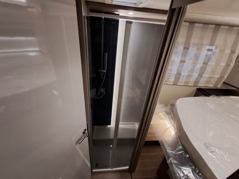 En venta Roller Team Roller Team Fiat Zefiro 267 MH Integral Ultra Selekt 180 CV 2025 Gris 2025 Barcelona foto 15