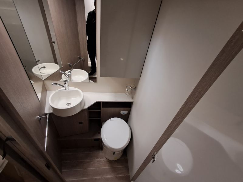 En venta Roller Team Roller Team Fiat Zefiro 267 MH Integral Ultra Selekt 180 CV 2025 Gris 2025 Barcelona foto 18