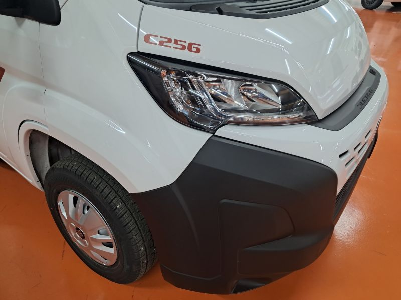 En venta Challenger Challenger Fiat C256 Break Edition Capuchina 2025 Blanco 2025 Barcelona foto 5