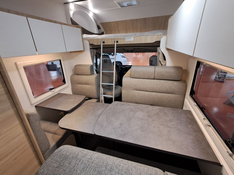 En venta Challenger Challenger Fiat C256 Break Edition Capuchina 2025 Blanco 2025 Barcelona foto 13