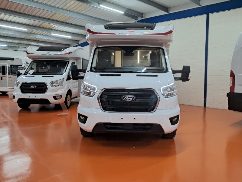 En venta Roller Team Roller Team Ford Kronos 265 TL 165 CV 2025 Gris 2025 Barcelona foto 2