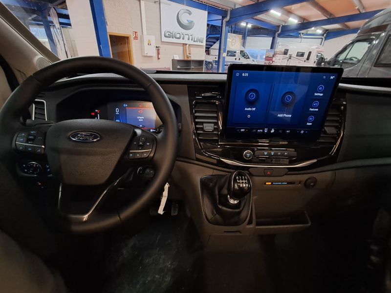 En venta Roller Team Roller Team Ford Kronos 265 TL 165 CV 2025 Gris 2025 Barcelona foto 6