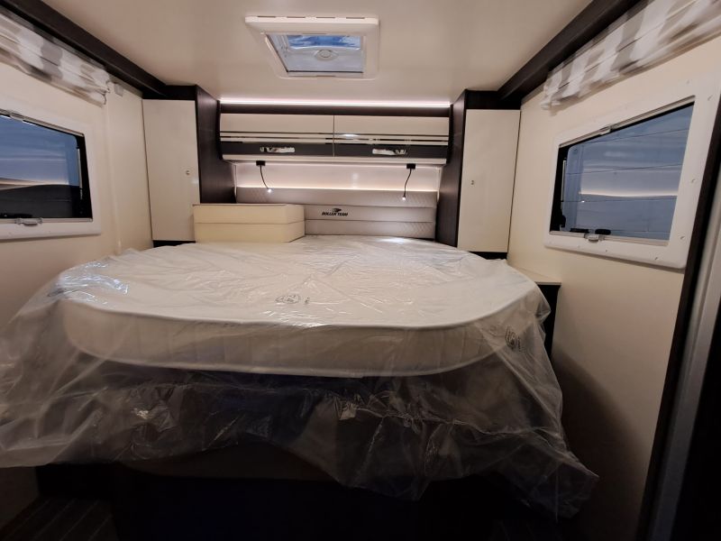 En venta Roller Team Roller Team Ford Kronos 265 TL 165 CV 2025 Gris 2025 Barcelona foto 17