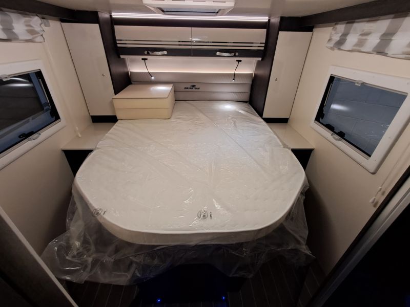 En venta Roller Team Roller Team Ford Kronos 265 TL 165 CV 2025 Gris 2025 Barcelona foto 18