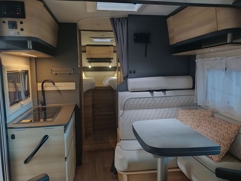 En venta Itineo CJ660 Blanco 2025 Guipúzcoa foto 3