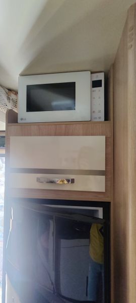 En venta Giotti LineGlobecar Siena 390 Blanco 2022 Badajoz foto 2