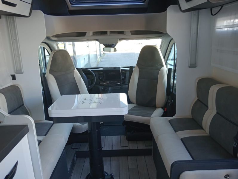 En venta McLouis  Autocaravana Perfilada - Mc 4 381 Gris 2025 Guipúzcoa foto 3