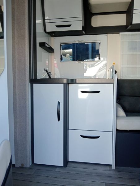 En venta McLouis  Autocaravana Perfilada - Mc 4 381 Gris 2025 Guipúzcoa foto 5