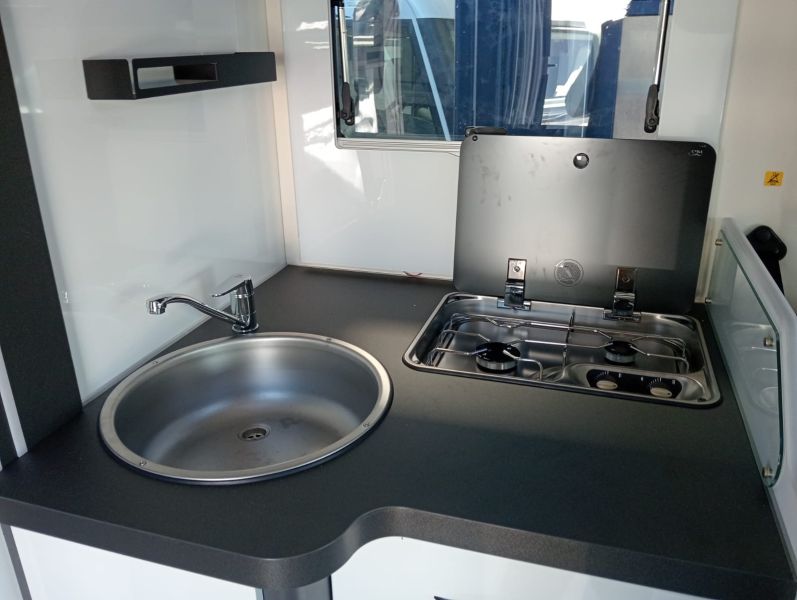 En venta McLouis  Autocaravana Perfilada - Mc 4 381 Gris 2025 Guipúzcoa foto 9