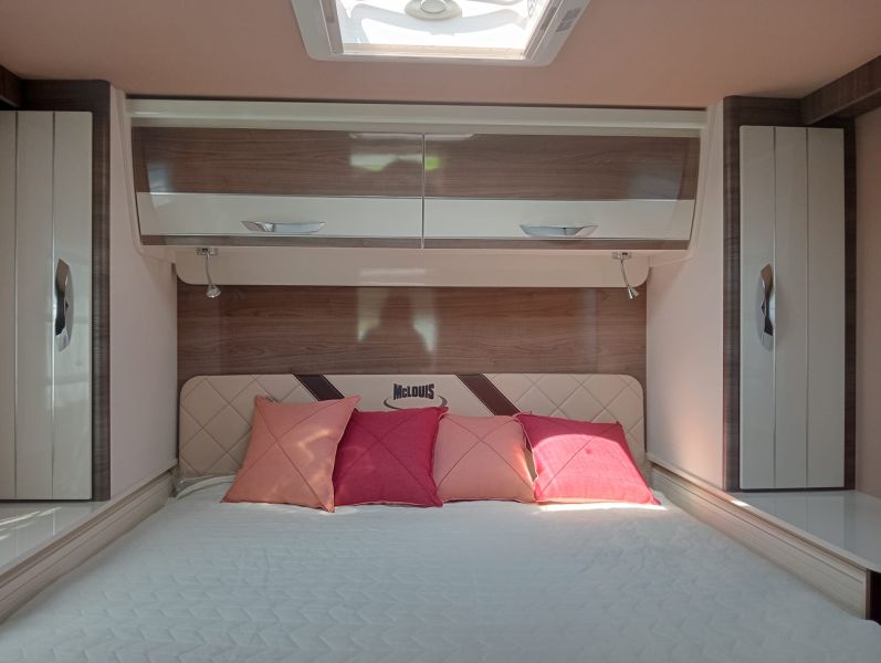 En venta McLouis Autocaravana Integral - Nevis 881 Blanco 2025 Guipúzcoa foto 11