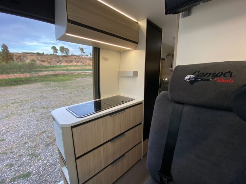 En venta Adria Twin Axess 600 SP family ocasión Blanco 2022 Barcelona foto 10