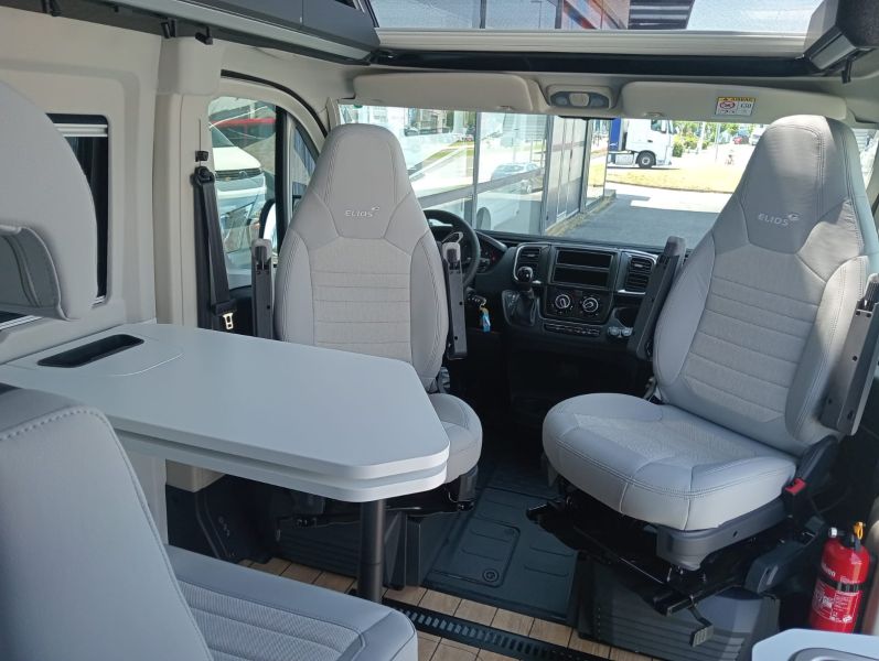 En venta Adria Elios 63 GX Skylift Blanco 2025 Guipúzcoa foto 3