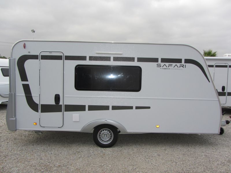 En venta Across Safari 430 CDL ( 750 kg ) Blanco 2026 Sevilla foto 2