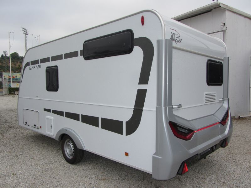 En venta Across Safari 430 CDL ( 750 kg ) Blanco 2026 Sevilla foto 5