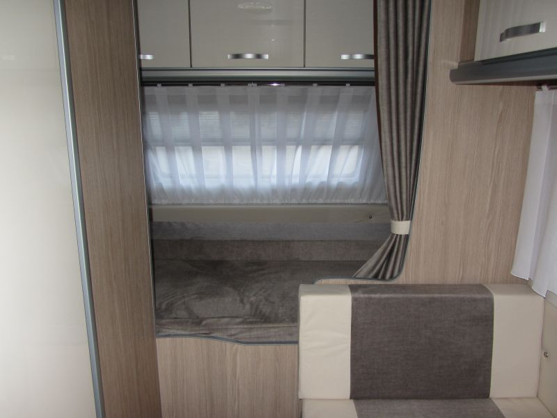 En venta Across Safari 430 CDL ( 750 kg ) Blanco 2026 Sevilla foto 9