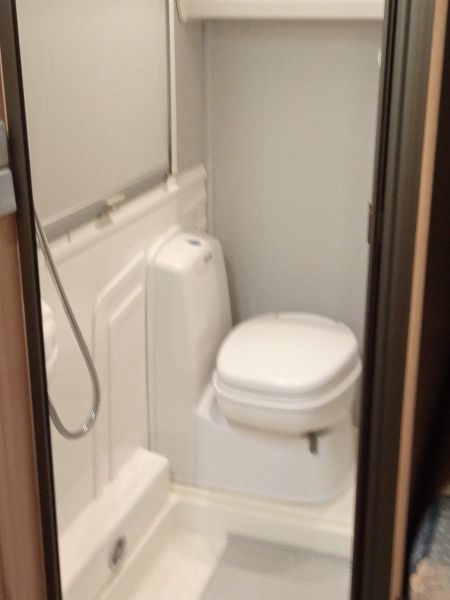 En venta Knaus 500TF Blanco 2000 Barcelona foto 3