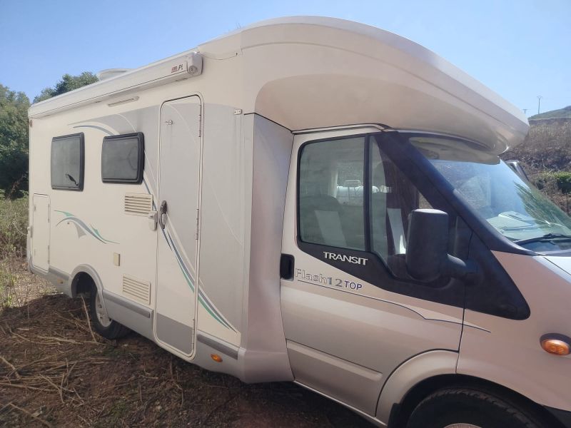 En venta Ford FLASH 12 Top Blanco 2010 Huesca foto 4
