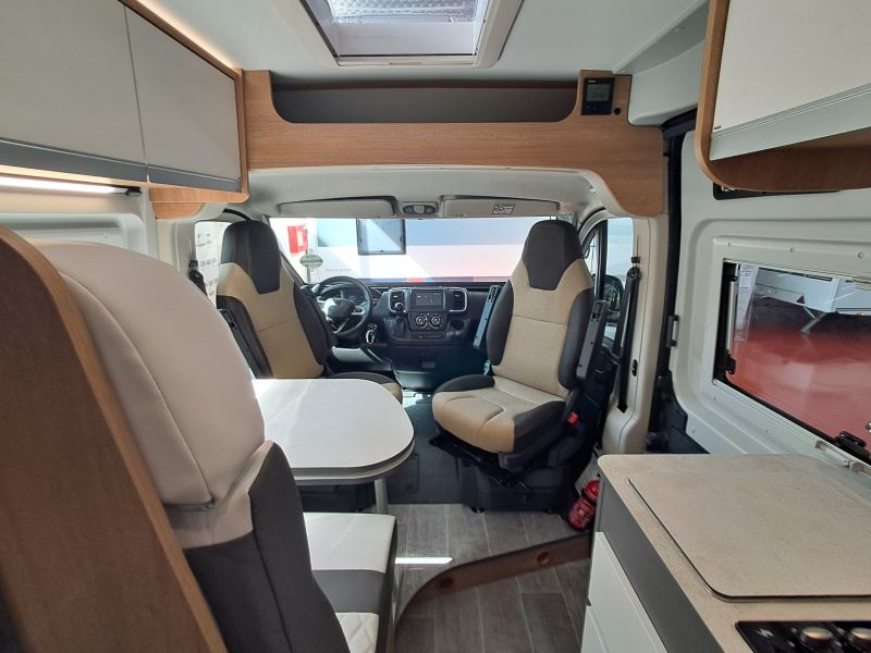 En venta Giotti LineGlobecar Giottiline Giottivan 60T 140 Premiere Edition Privilege Grigio Ferro Metal Gris 2025 Barcelona foto 11