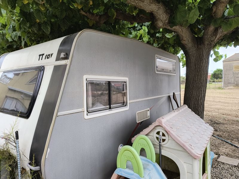 En venta Moncayo Zeus 390 Gris 1987 Castellón foto 3