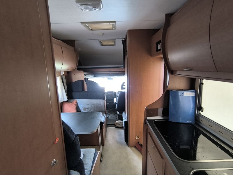 En venta Benimar Anthus 5000LF Blanco 2005 Sevilla foto 8