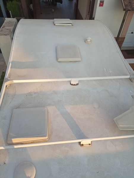 En venta Benimar Anthus 5000LF Blanco 2005 Sevilla foto 3