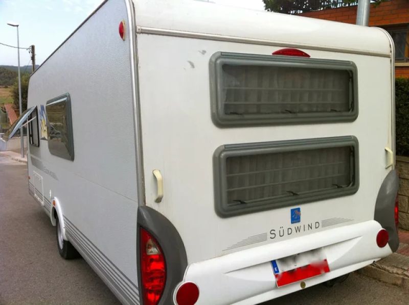 En venta Knaus Caravana Knaus Sudwind 550 FQ 6 Blanco 2006 Barcelona foto 7