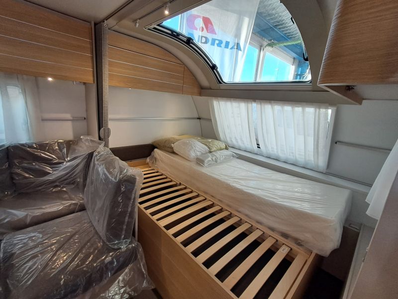 En venta Adria Adria Adora 573 PT Blanco 2025 Barcelona foto 7