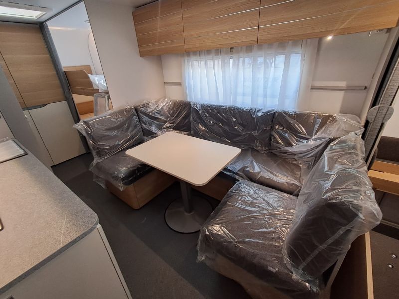 En venta Adria Adria Adora 573 PT Blanco 2025 Barcelona foto 8