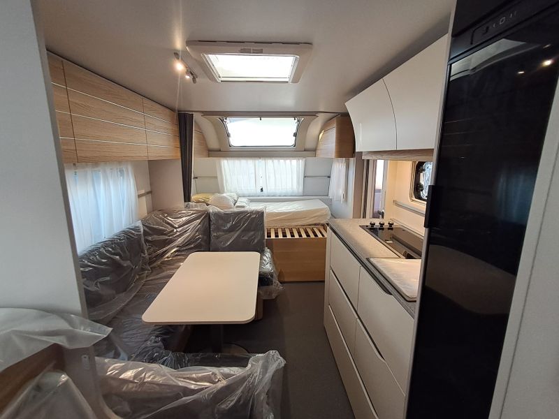 En venta Adria Adria Adora 573 PT Blanco 2025 Barcelona foto 13