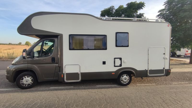 En venta Fiat Fiat Ducato Adria Coral XL Blanco 2007 Almería foto 2