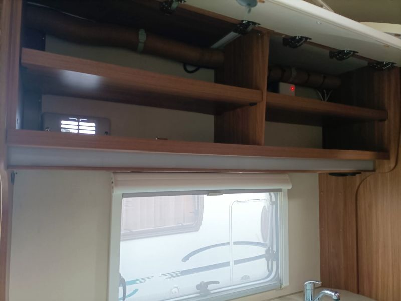 En venta Carthago Se vende autocaravana Blanco 2015 Córdoba foto 7