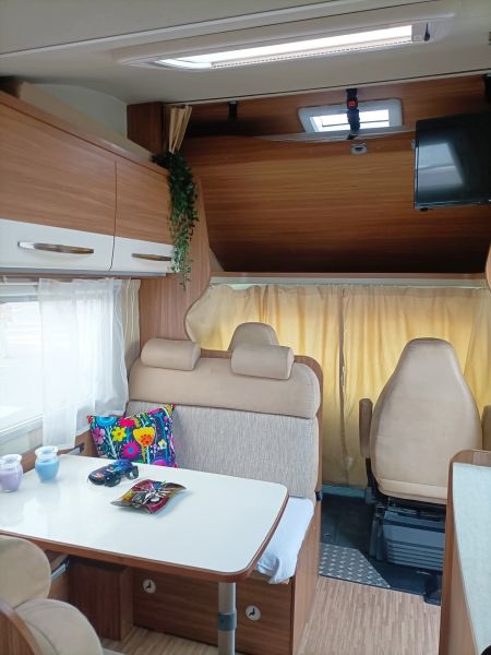 En venta Carthago Se vende autocaravana Blanco 2015 Córdoba foto 12