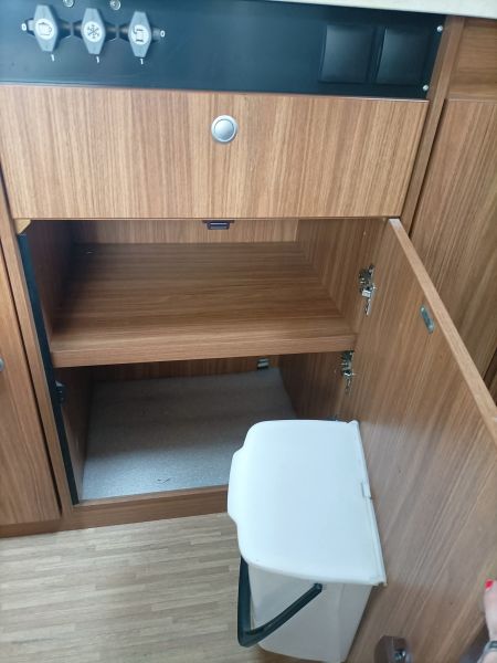 En venta Carthago Se vende autocaravana Blanco 2015 Córdoba foto 14