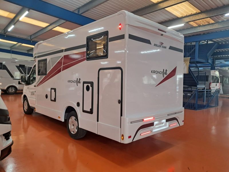 En venta Roller Team Roller Team Ford Fronos Fit 281 TL Selekt Open Air 165 CV 2026 Blanco 2026 Barcelona foto 5