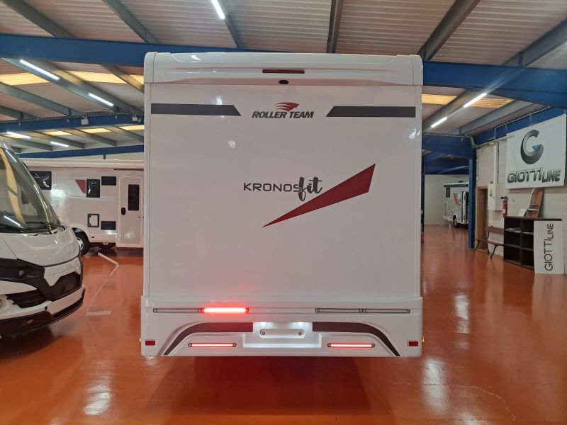 En venta Roller Team Roller Team Ford Fronos Fit 281 TL Selekt Open Air 165 CV 2026 Blanco 2026 Barcelona foto 6