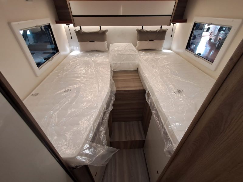 En venta Roller Team Roller Team Ford Fronos Fit 281 TL Selekt Open Air 165 CV 2026 Blanco 2026 Barcelona foto 14