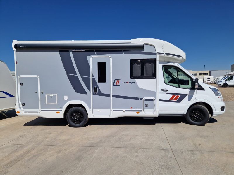 En venta Challenger CHALLENGER 260 GRAPHITE EDITION Gris 2026 Madrid foto 3