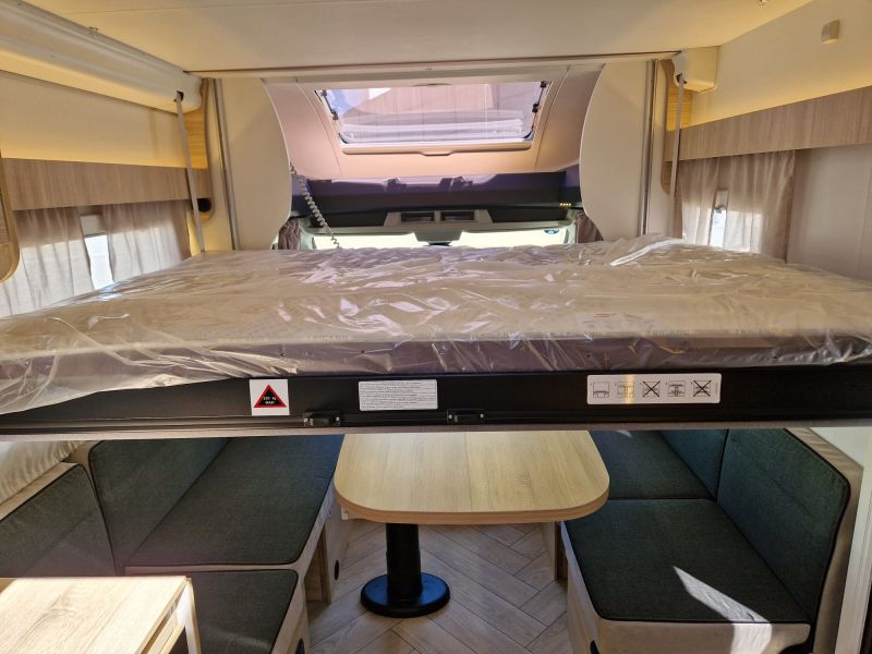 En venta Challenger CHALLENGER 260 GRAPHITE EDITION Gris 2026 Madrid foto 12