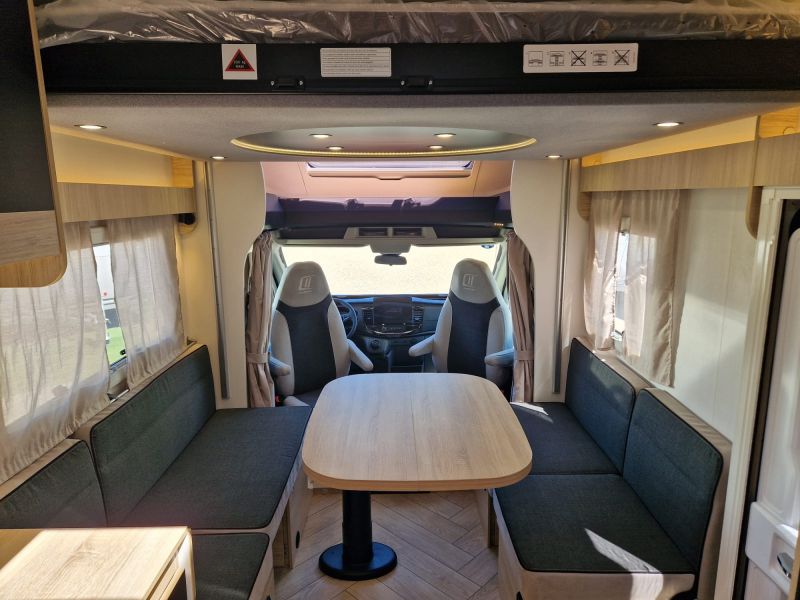 En venta Challenger CHALLENGER 260 GRAPHITE EDITION Gris 2026 Madrid foto 14