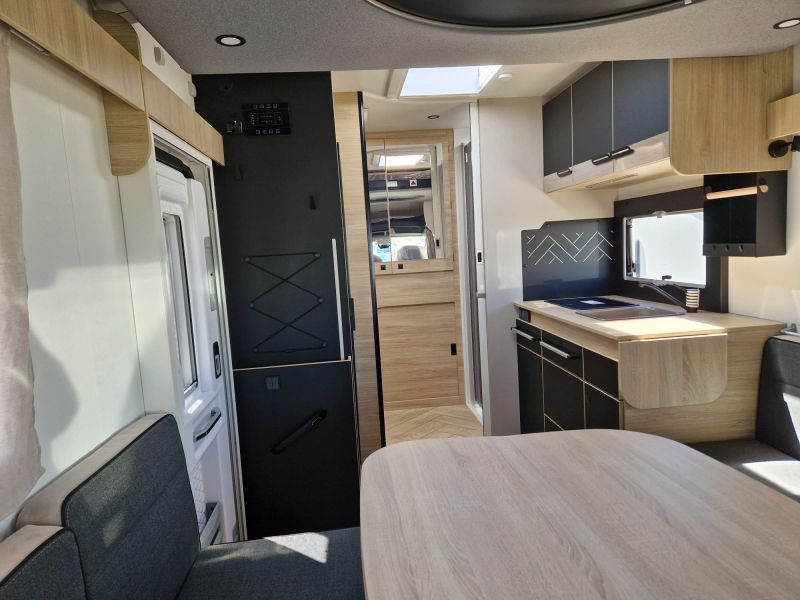 En venta Challenger CHALLENGER 260 GRAPHITE EDITION Gris 2026 Madrid foto 15