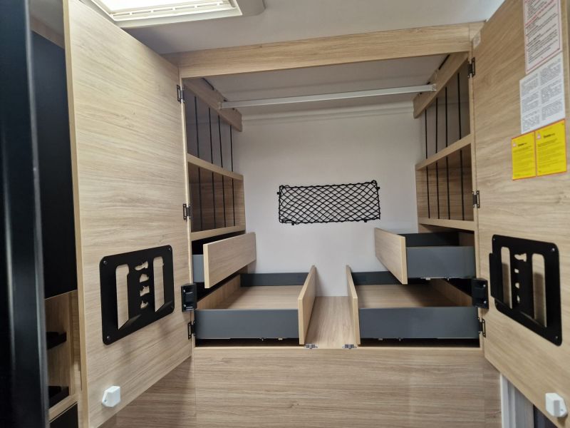 En venta Challenger CHALLENGER 260 GRAPHITE EDITION Gris 2026 Madrid foto 18