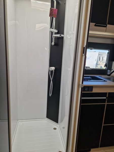 En venta Challenger CHALLENGER 260 GRAPHITE EDITION Gris 2026 Madrid foto 19