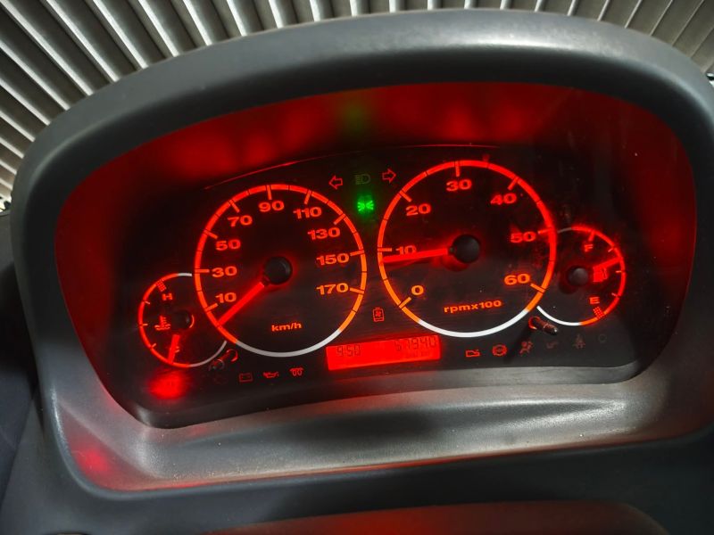 En venta Moncayo 437 Blanco 2005 León foto 3