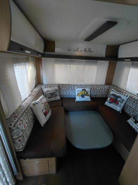 En venta Bürstner Burstner Premio Plus 510 TK Blanco 2018 Sevilla foto 3