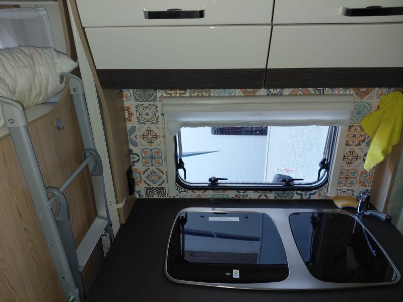 En venta Bürstner Burstner Premio Plus 510 TK Blanco 2018 Sevilla foto 8