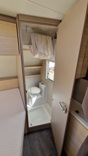 En venta Weinsberg CaraCito 450 FU Blanco 2021 Almería foto 4