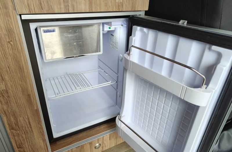 En venta Opel Vivaro Gris 2020 Vizcaya foto 4