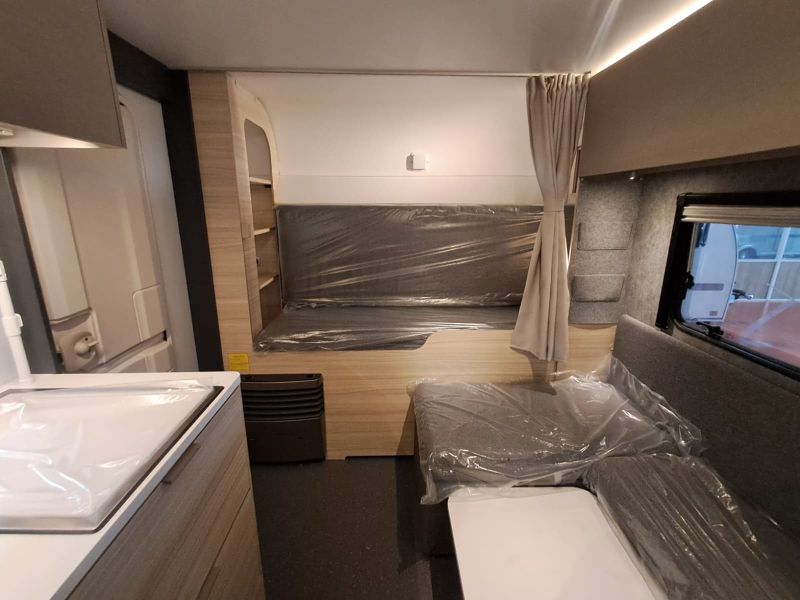 En venta Adria Adria Altea 472 PK Promo L'Alba Blanco 2025 Barcelona foto 16