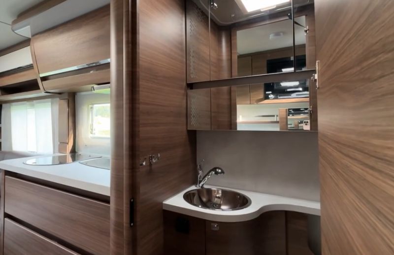 En venta Tabbert Puccini 550 E 2,5 (2022) Blanco 2022 Valencia foto 10